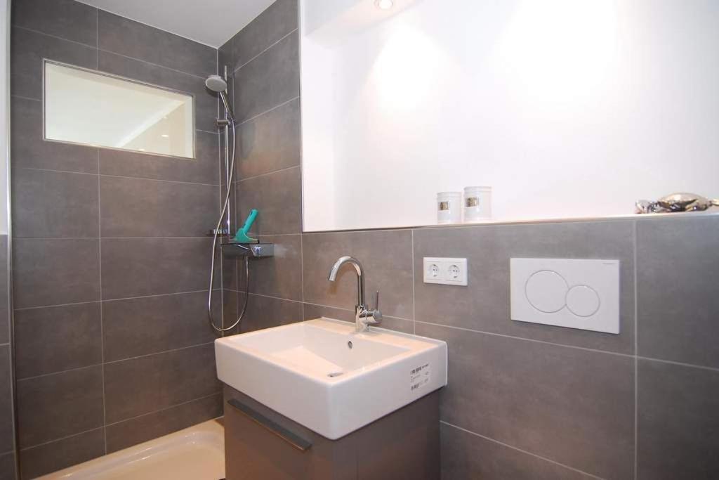 Apartment Metropol, Whg 299, Landseite *